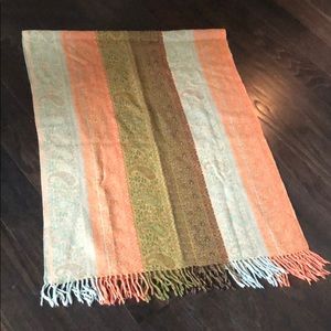 Scarf/small throw